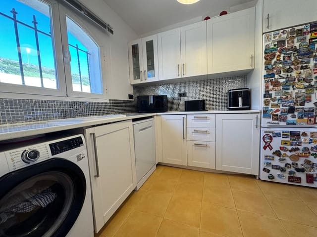 4 chambre Villa/Maison Semi-Mitoyenne à vendre à Riviera del Sol, Mijas avec piscine garage - 469 950 € (Ref: 9618707)