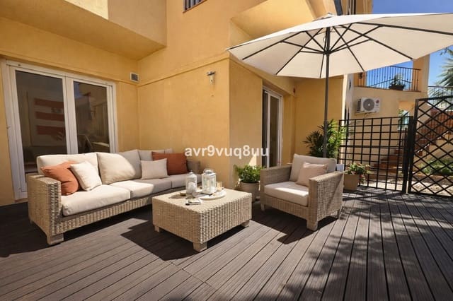 4 soveværelse Semi-Rækkehus til salg i Riviera del Sol, Mijas med swimmingpool garage - € 469.950 (Ref: 9618707)