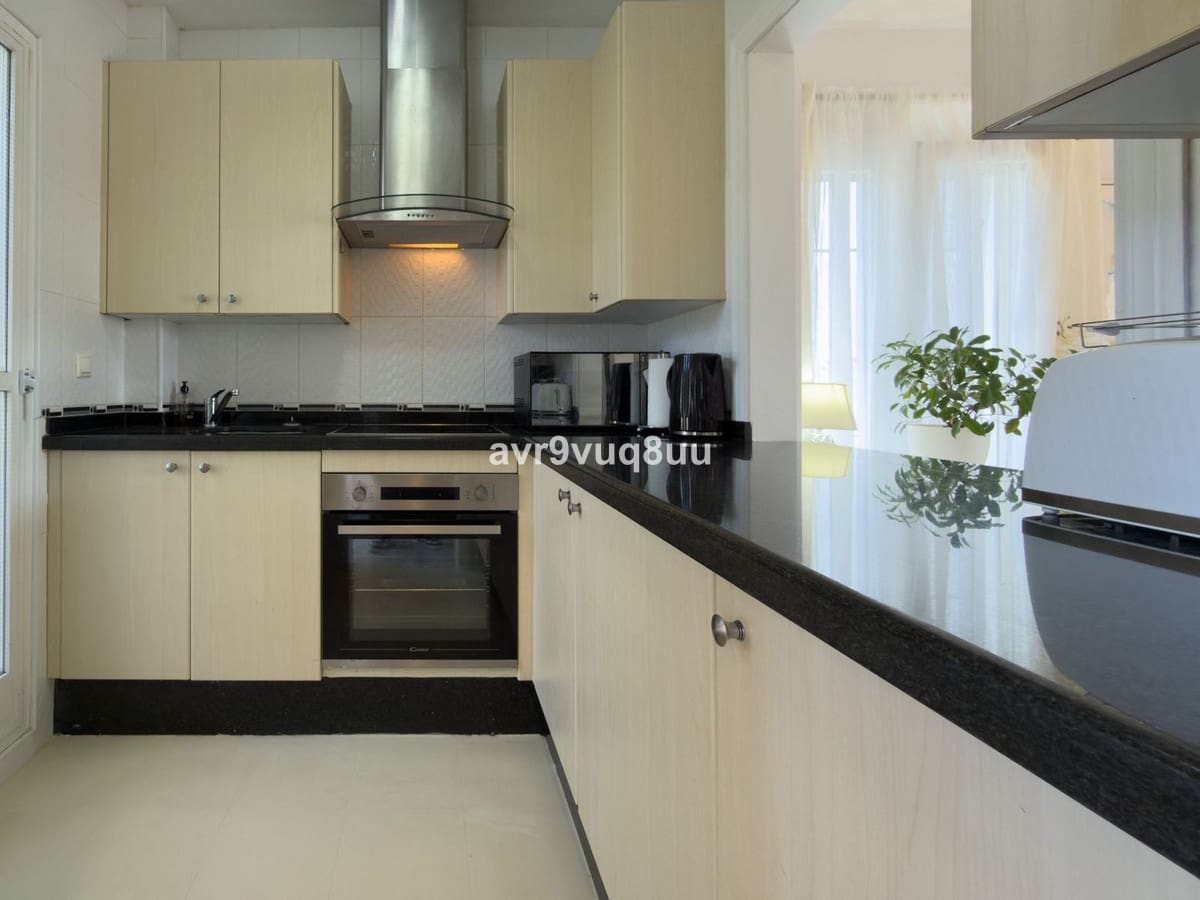 2 makuuhuone Huoneisto myytävänä paikassa Malaga kaupunki mukana uima-altaan - 340 000 € (Ref: 9622281)