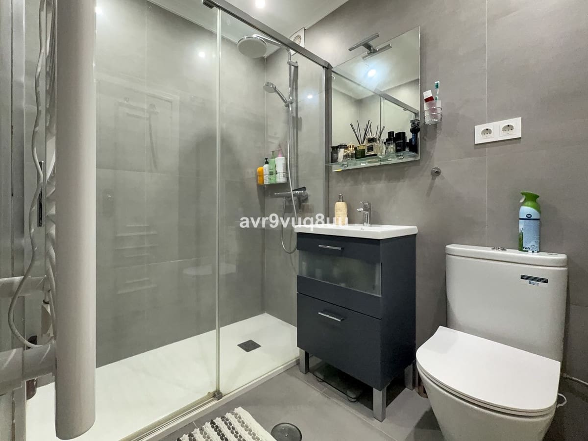 2 makuuhuone Huoneisto myytävänä paikassa Malaga kaupunki mukana uima-altaan - 340 000 € (Ref: 9622281)