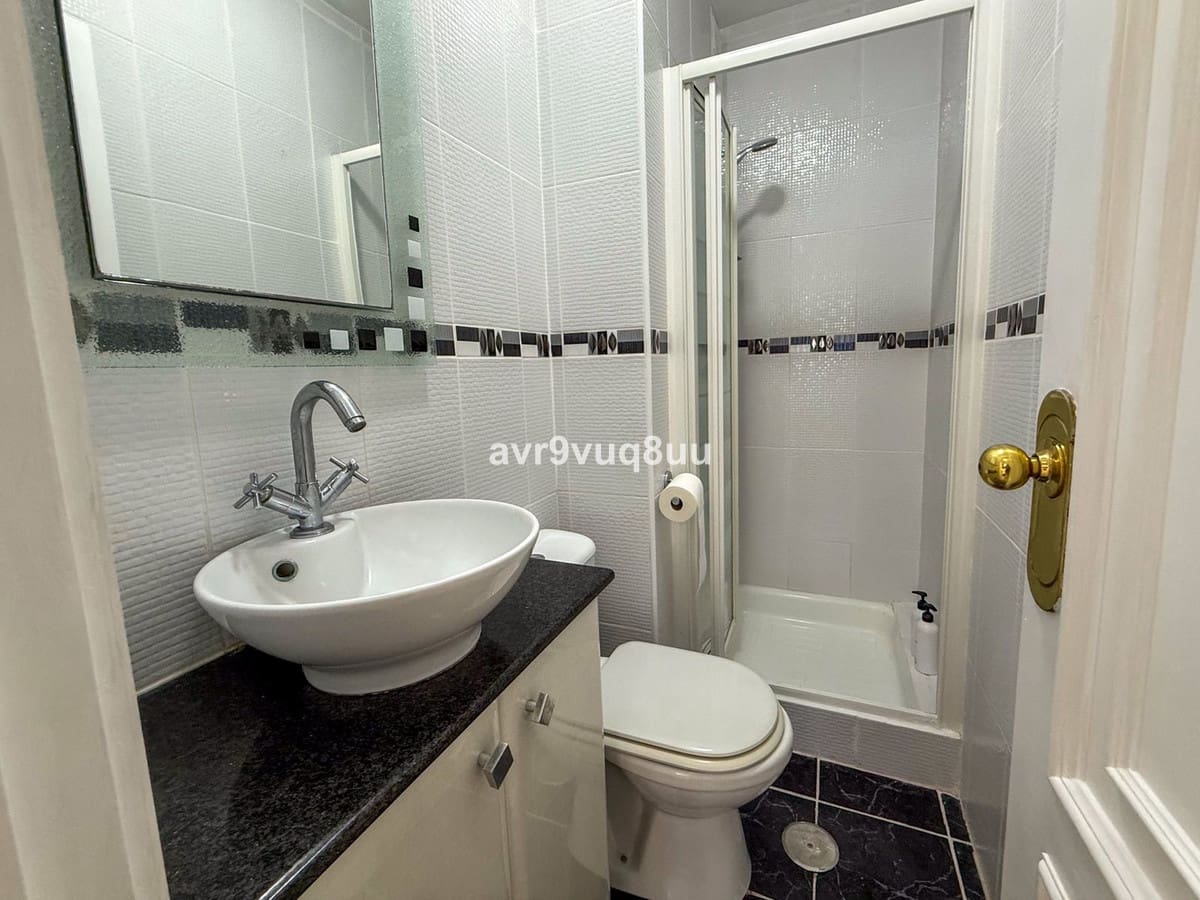 2 makuuhuone Huoneisto myytävänä paikassa Malaga kaupunki mukana uima-altaan - 340 000 € (Ref: 9622281)