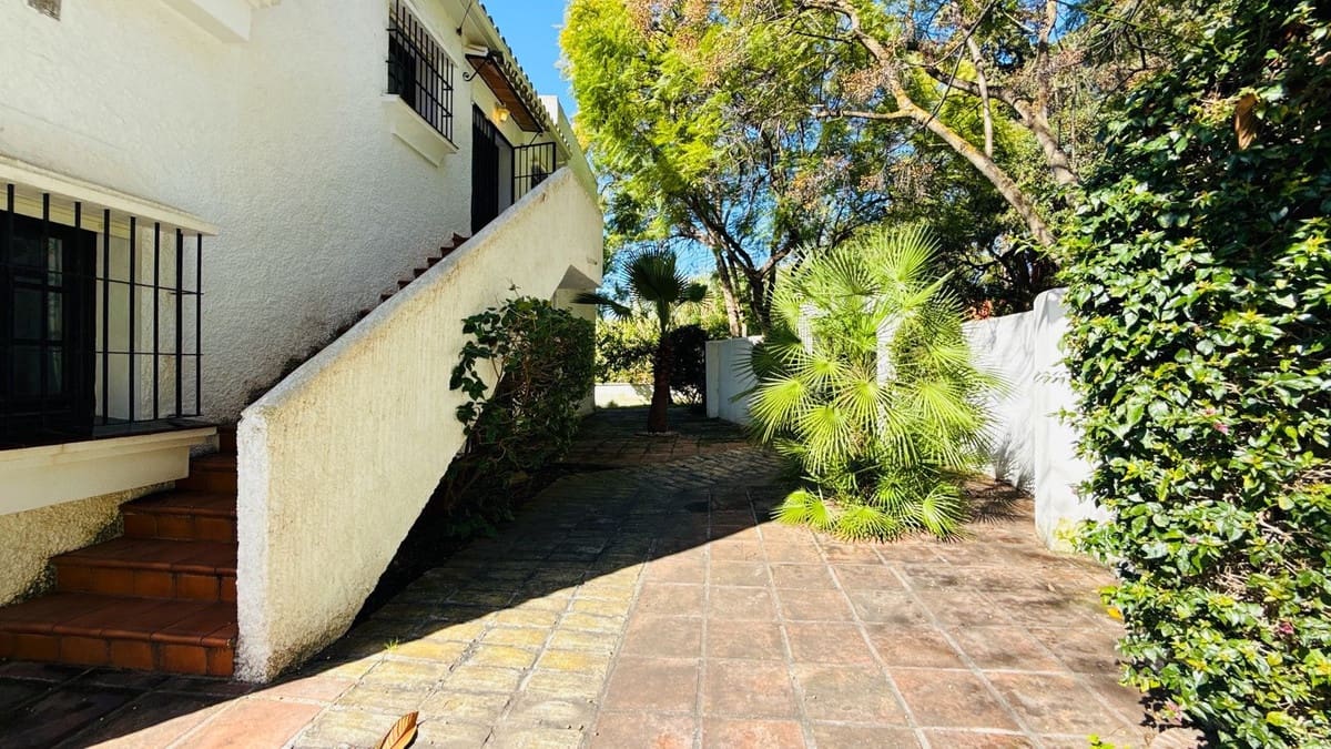 5 soverom Villa til salgs i El Rosario med svømmebasseng - € 950 000 (Ref: 9628316)