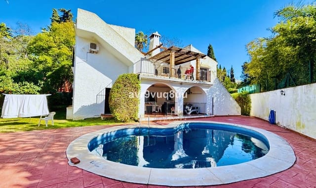 5 soverom Villa til salgs i El Rosario, Marbella med svømmebasseng - € 950 000 (Ref: 9628316)