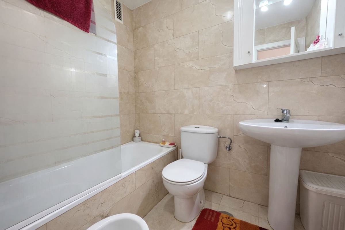 2 chambre Appartement à vendre à Riviera del Sol avec piscine garage - 289 950 € (Ref: 9635162)