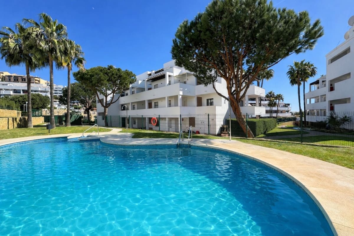 2 makuuhuone Huoneisto myytävänä paikassa Riviera del Sol mukana uima-altaan 
autotalli - 275 000 € (Ref: 9635162)