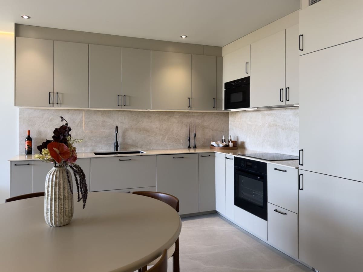 3 quarto Apartamento para venda em Miraflores com piscina garagem - 545 000 € (Ref: 9637995)