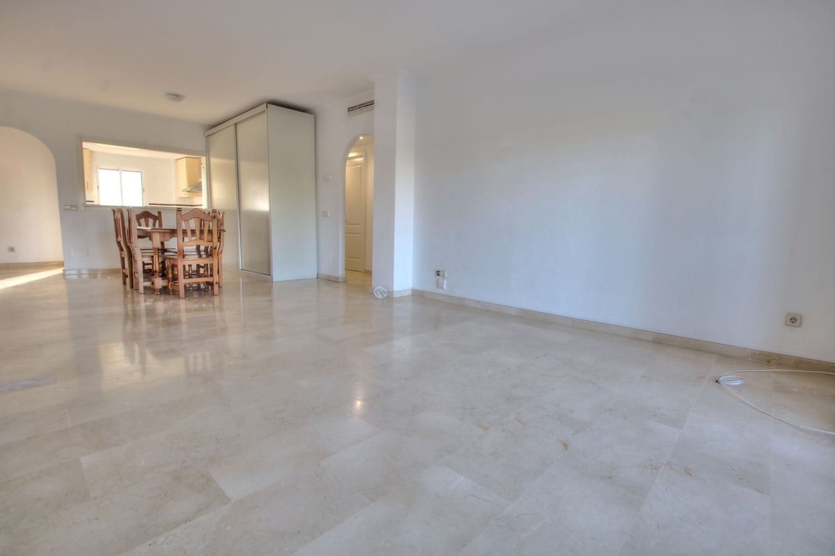 Apartamento de 3 habitaciones en Mijas Golf en venta con piscina garaje - 275.000 € (Ref: 9665425)