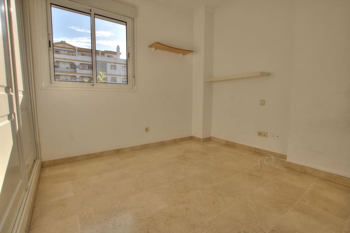Apartamento de 3 habitaciones en Mijas Golf en venta con piscina garaje - 275.000 € (Ref: 9665425)