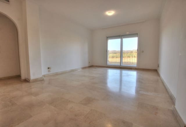 Apartamento de 3 habitaciones en Mijas Golf, Mijas en venta con piscina garaje - 275.000 € (Ref: 9665425)