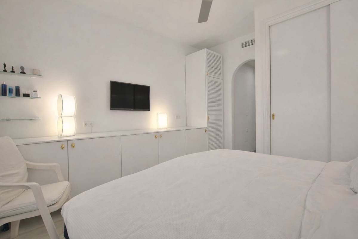 3 Zimmer Apartment zu verkaufen in Miraflores mit Pool Garage - 450.000 € (Ref: 9683291)