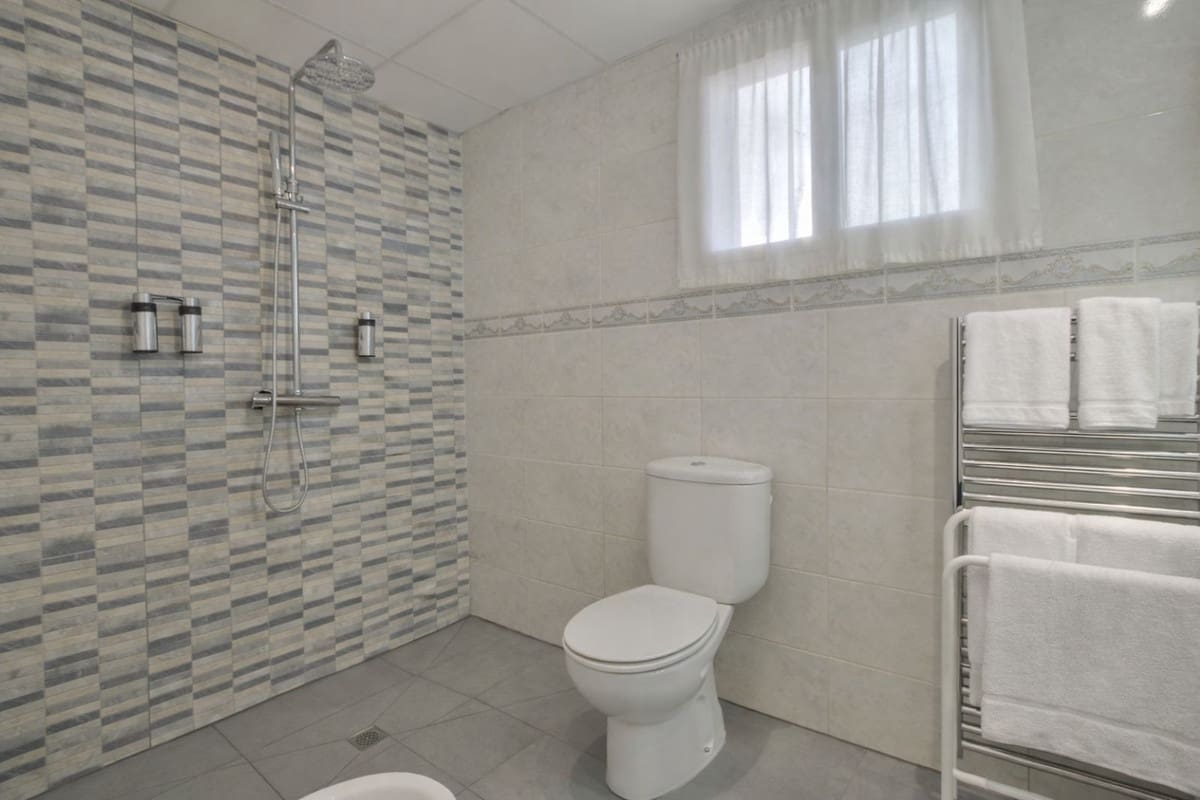 3 Zimmer Apartment zu verkaufen in Miraflores mit Pool Garage - 450.000 € (Ref: 9683291)