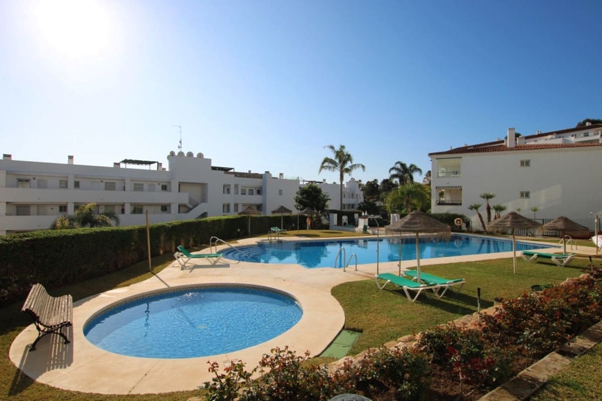 3 Zimmer Apartment zu verkaufen in Miraflores mit Pool Garage - 450.000 € (Ref: 9683291)