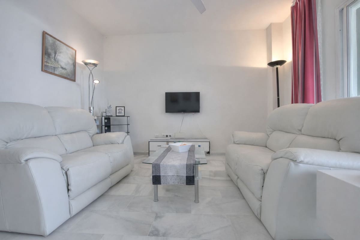 Apartamento de 3 habitaciones en Miraflores en venta con piscina garaje - 450.000 € (Ref: 9683291)