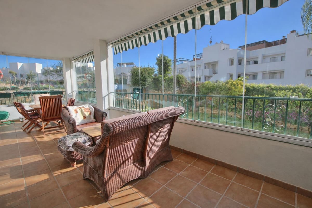Apartamento de 3 habitaciones en Miraflores en venta con piscina garaje - 450.000 € (Ref: 9683291)