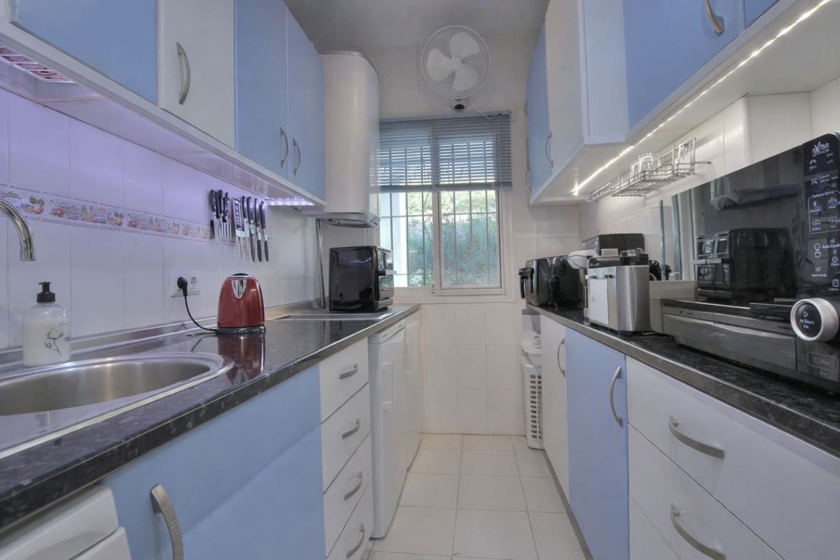 Apartamento de 3 habitaciones en Miraflores en venta con piscina garaje - 450.000 € (Ref: 9683291)