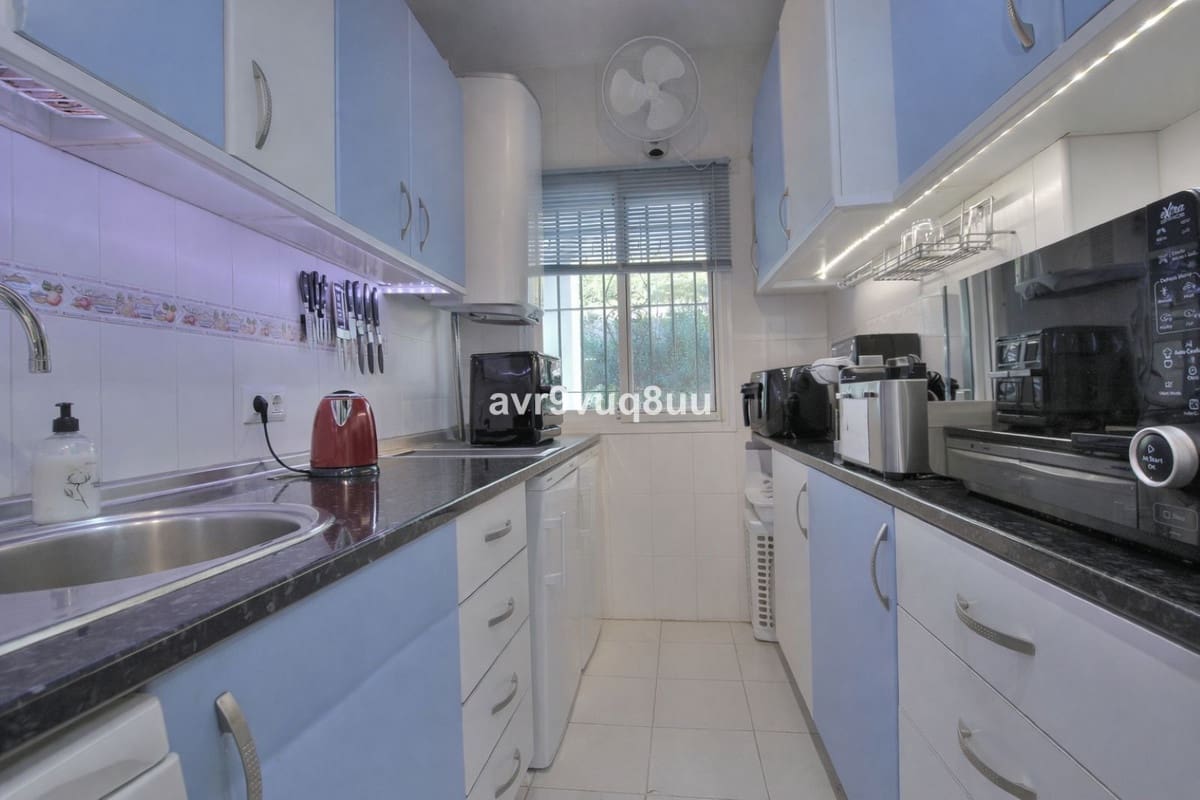 3 bedroom Apartment for sale in Miraflores with pool garage - € 395,000 (Ref: 9683291)