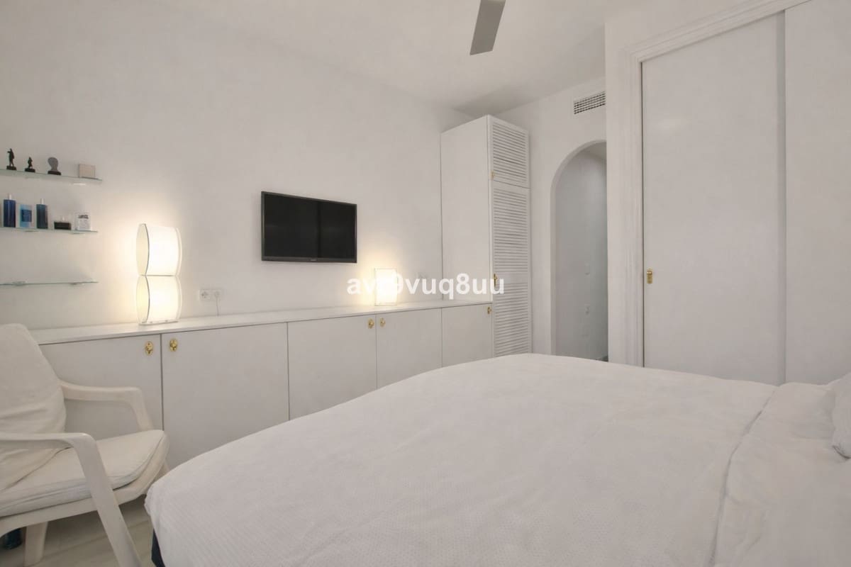 3 bedroom Apartment for sale in Miraflores with pool garage - € 395,000 (Ref: 9683291)