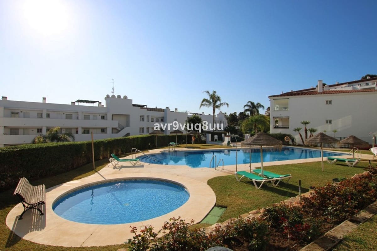3 bedroom Apartment for sale in Miraflores with pool garage - € 395,000 (Ref: 9683291)