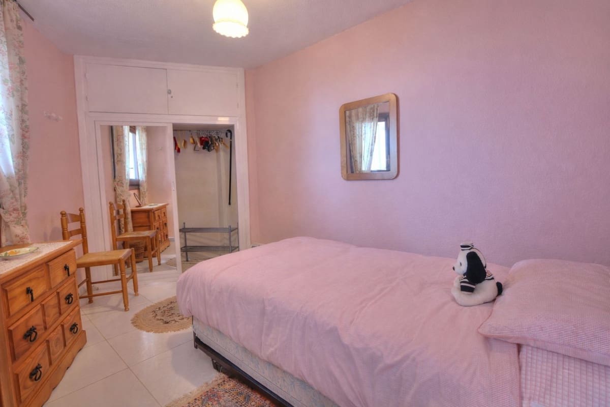 2 bedroom Penthouse for sale in La Cala de Mijas with pool garage - € 265,000 (Ref: 9683324)