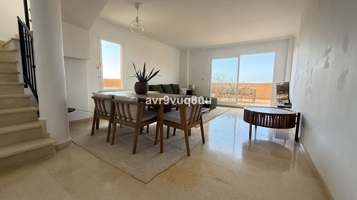 2 makuuhuone Huoneisto myytävänä paikassa Elviria mukana uima-altaan 
autotalli - 449 950 € (Ref: 9697917)