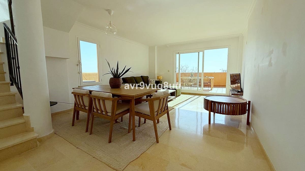 2 makuuhuone Huoneisto myytävänä paikassa Elviria mukana uima-altaan 
autotalli - 449 950 € (Ref: 9697917)