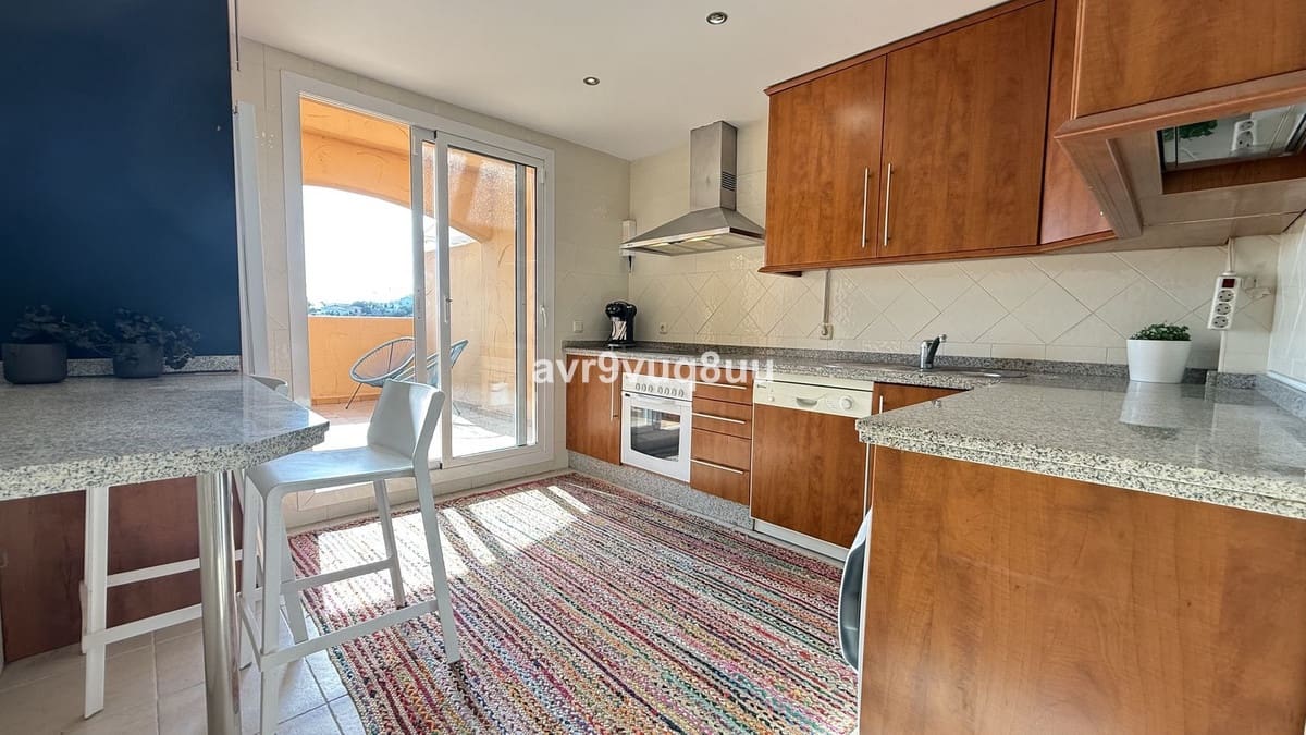 2 makuuhuone Huoneisto myytävänä paikassa Elviria mukana uima-altaan 
autotalli - 449 950 € (Ref: 9697917)
