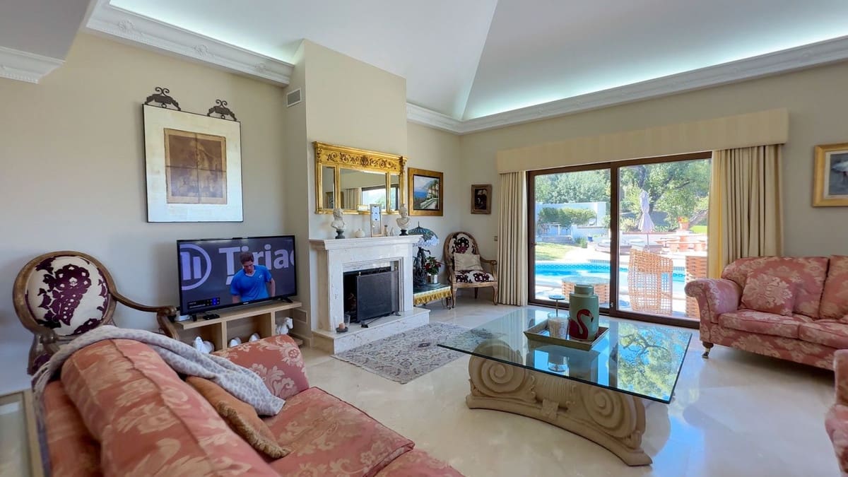 4 bedroom Villa for sale in La Cala Golf with pool - € 1,899,500 (Ref: 9751101)