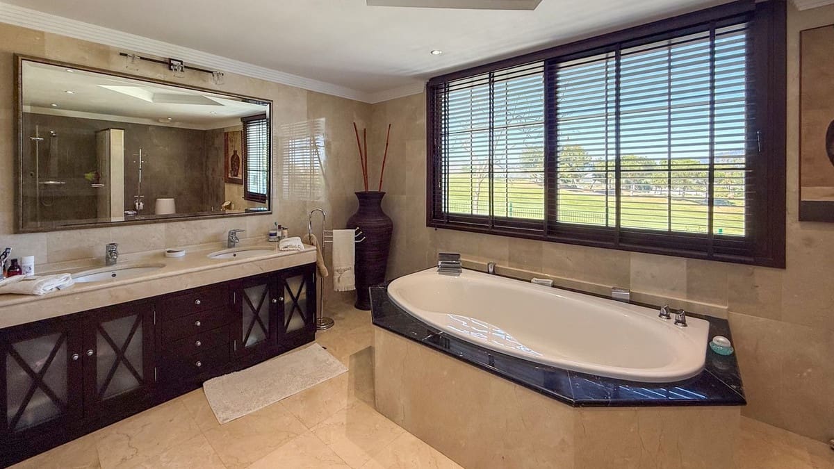 4 bedroom Villa for sale in La Cala Golf with pool - € 1,899,500 (Ref: 9751101)