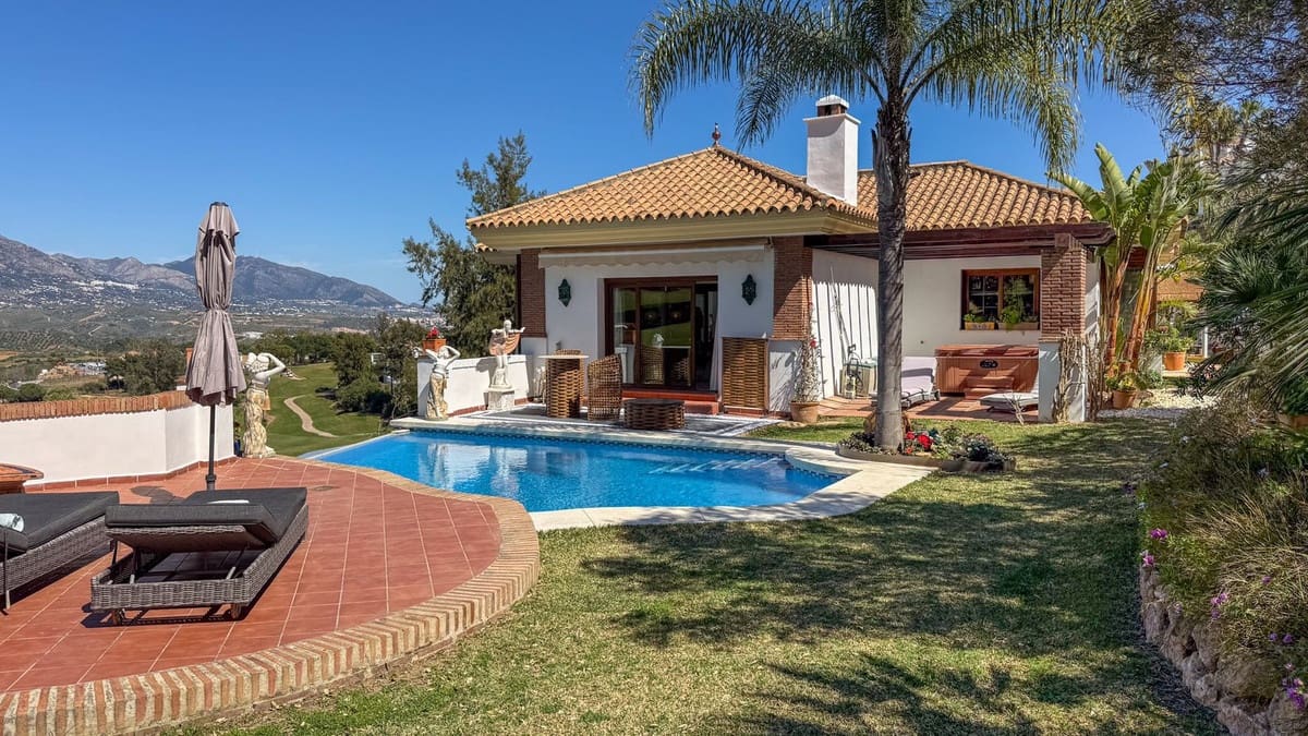 4 slaapkamer Villa te koop in La Cala Golf met zwembad - € 1.899.500 (Ref: 9751101)