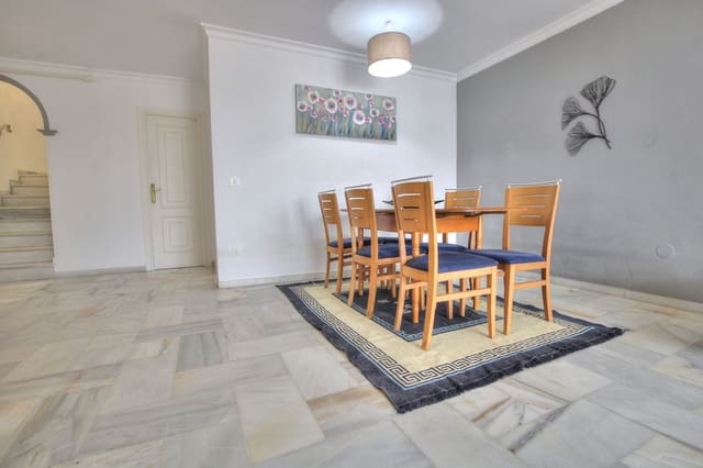 Casa de 3 habitaciones en La Cala de Mijas, Mijas en venta con piscina - 650.000 € (Ref: 9770907)