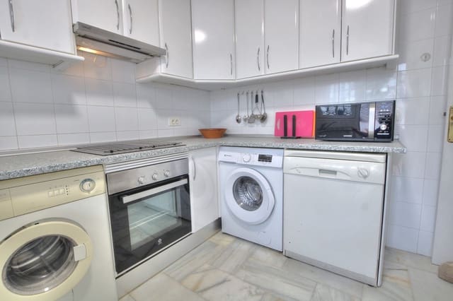 Casa de 3 habitaciones en La Cala de Mijas, Mijas en venta con piscina - 650.000 € (Ref: 9770907)