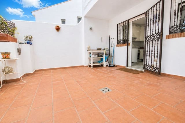 Casa de 3 habitaciones en La Cala de Mijas, Mijas en venta con piscina - 650.000 € (Ref: 9770907)