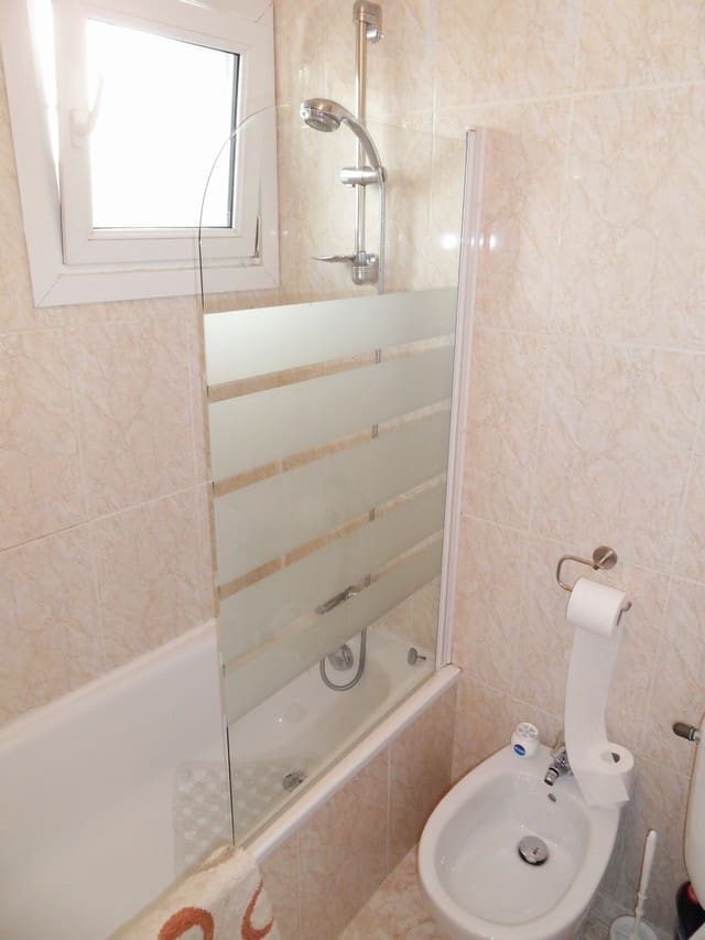 2 soveværelse Lejlighed til salg i La Cala de Mijas med swimmingpool - € 349.950 (Ref: 9771872)