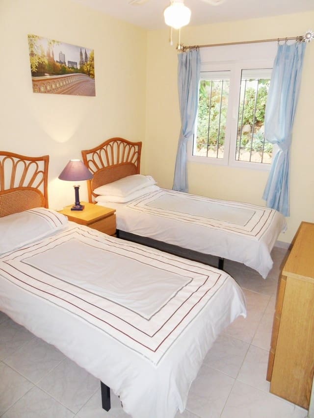 2 soveværelse Lejlighed til salg i La Cala de Mijas med swimmingpool - € 349.950 (Ref: 9771872)