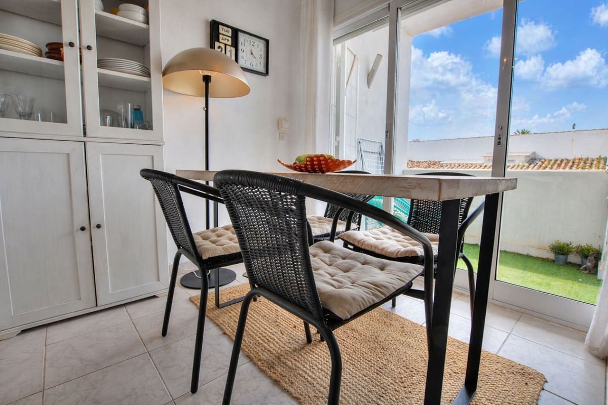 2 bedroom Apartment for sale in La Cala de Mijas with pool - € 325,000 (Ref: 9771872)