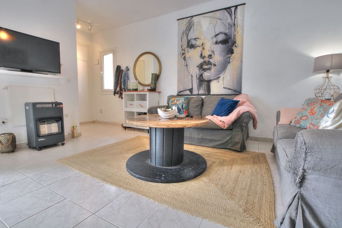 2 makuuhuone Huoneisto myytävänä paikassa La Cala de Mijas mukana uima-altaan - 275 000 € (Ref: 9771872)