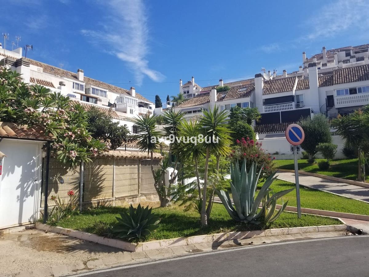 2 soverom Leilighet til salgs i Mijas Golf med svømmebasseng garasje - € 299 950 (Ref: 9772032)