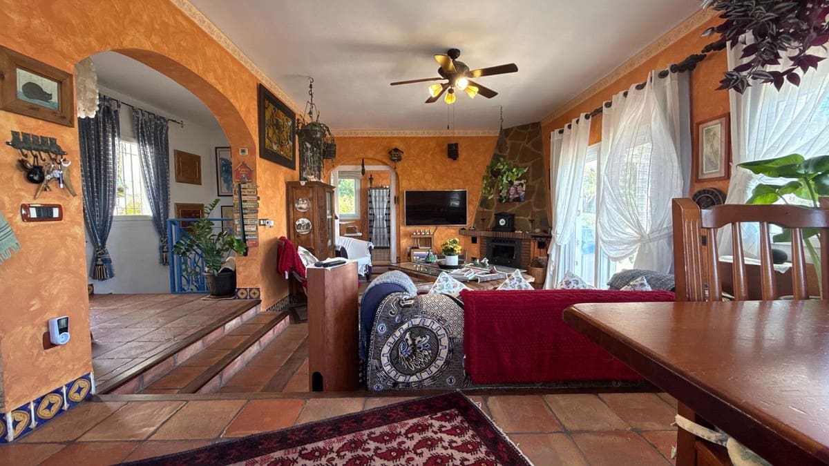 4 chambre Villa/Maison à vendre à La Cala de Mijas avec piscine - 899 950 € (Ref: 9780049)