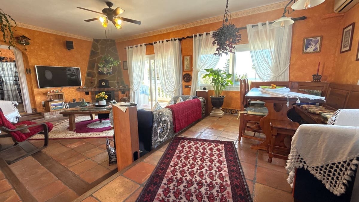 4 chambre Villa/Maison à vendre à La Cala de Mijas avec piscine - 899 950 € (Ref: 9780049)