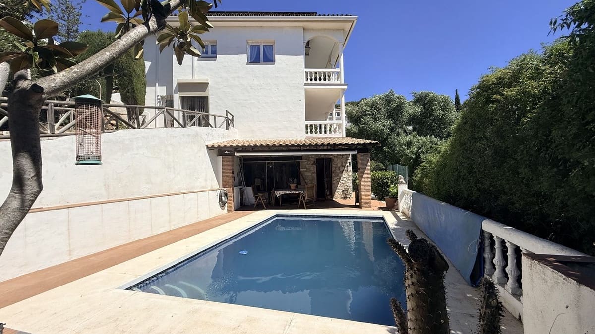 4 chambre Villa/Maison à vendre à La Cala de Mijas avec piscine - 899 950 € (Ref: 9780049)