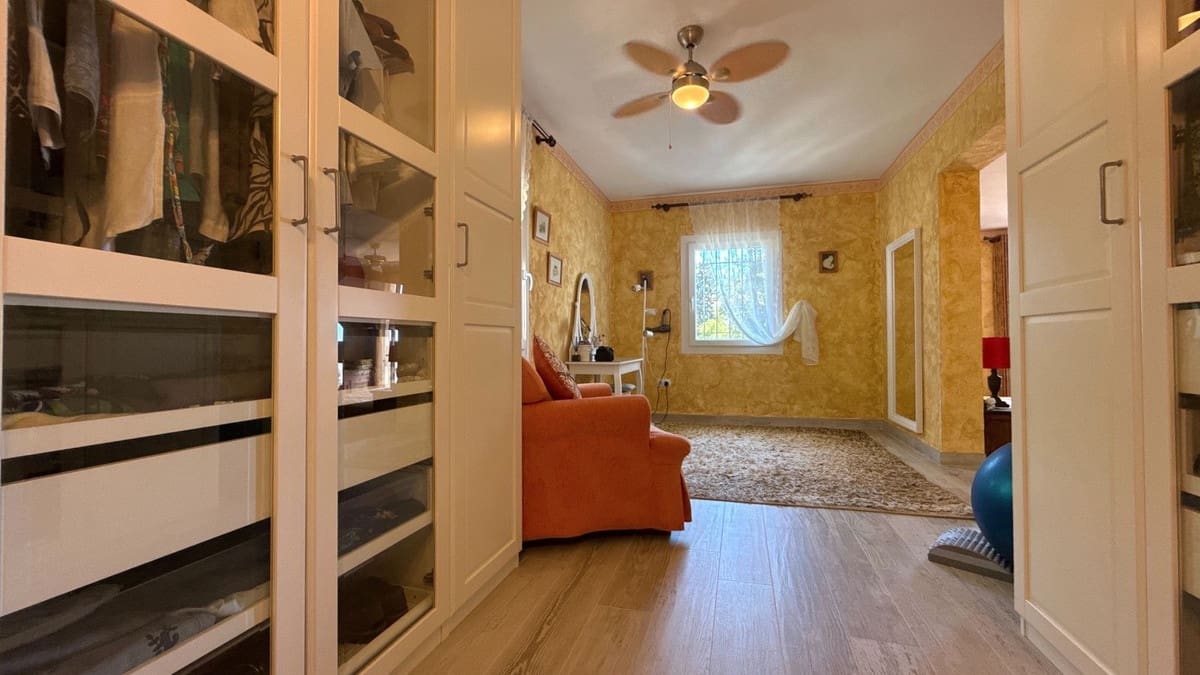 4 chambre Villa/Maison à vendre à La Cala de Mijas avec piscine - 899 950 € (Ref: 9780049)