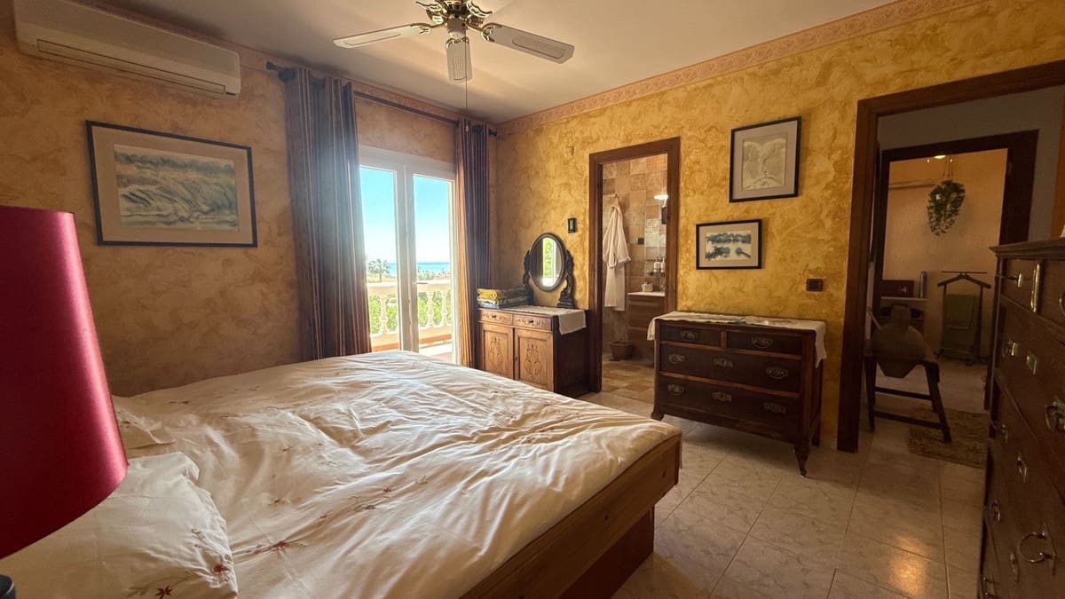 4 chambre Villa/Maison à vendre à La Cala de Mijas avec piscine - 899 950 € (Ref: 9780049)