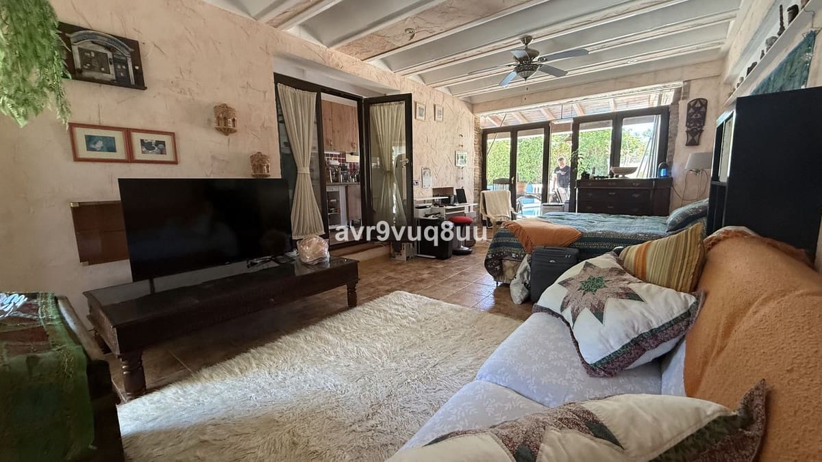4 bedroom Villa for sale in La Cala de Mijas with pool - € 849,950 (Ref: 9780049)