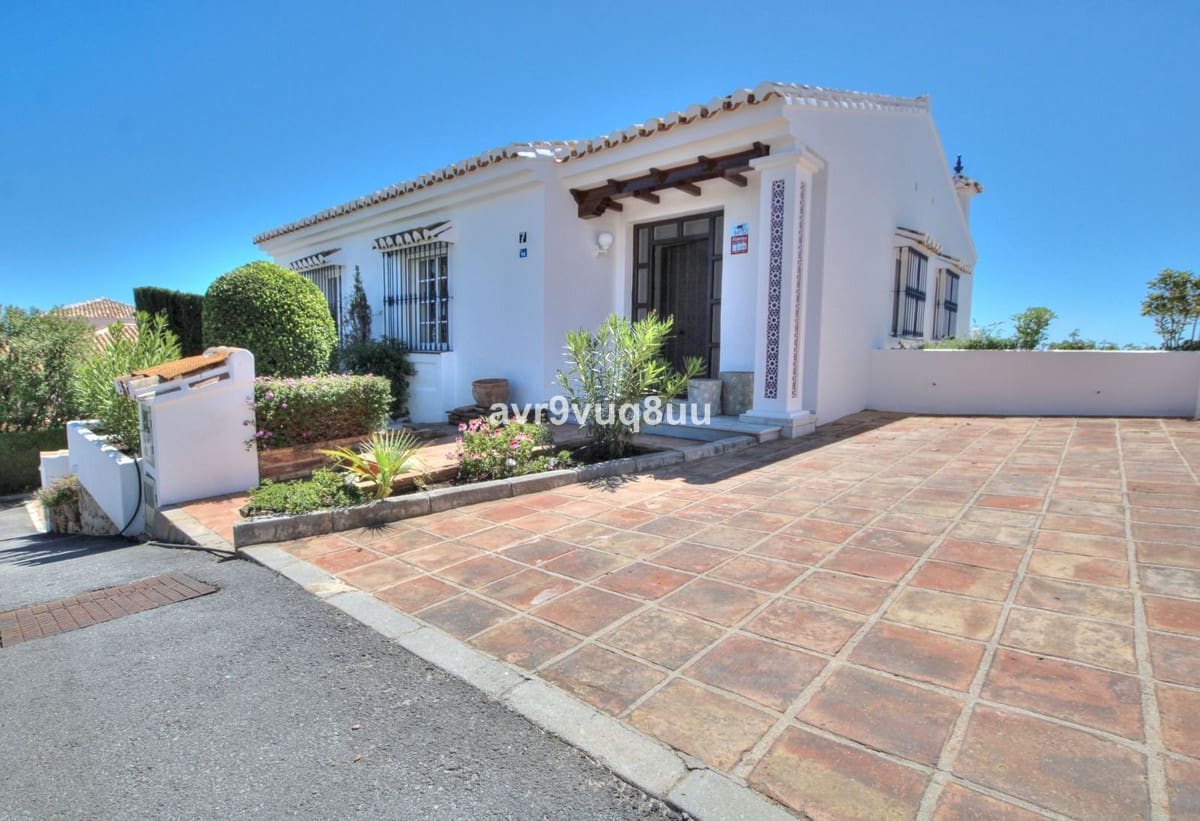 2 bedroom Semi-detached Villa for sale in El Chaparral with pool - € 695,000 (Ref: 9784509)