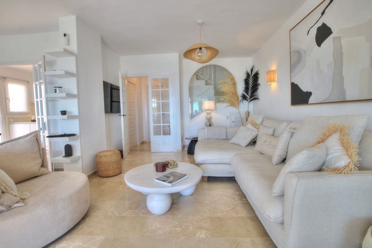 2 sypialnia Dom blizniak na sprzedaż w El Chaparral z basenem - 695 000 € (Ref: 9784509)