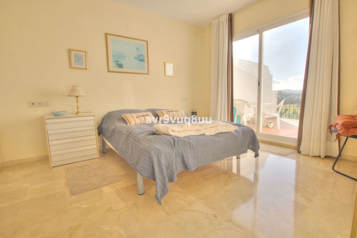 4 bedroom Penthouse for sale in Mijas Golf with pool garage - € 549,950 (Ref: 9789794)