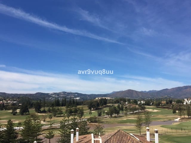 Ático de 4 habitaciones en Mijas Golf, Mijas en venta con piscina garaje - 549.950 € (Ref: 9789794)