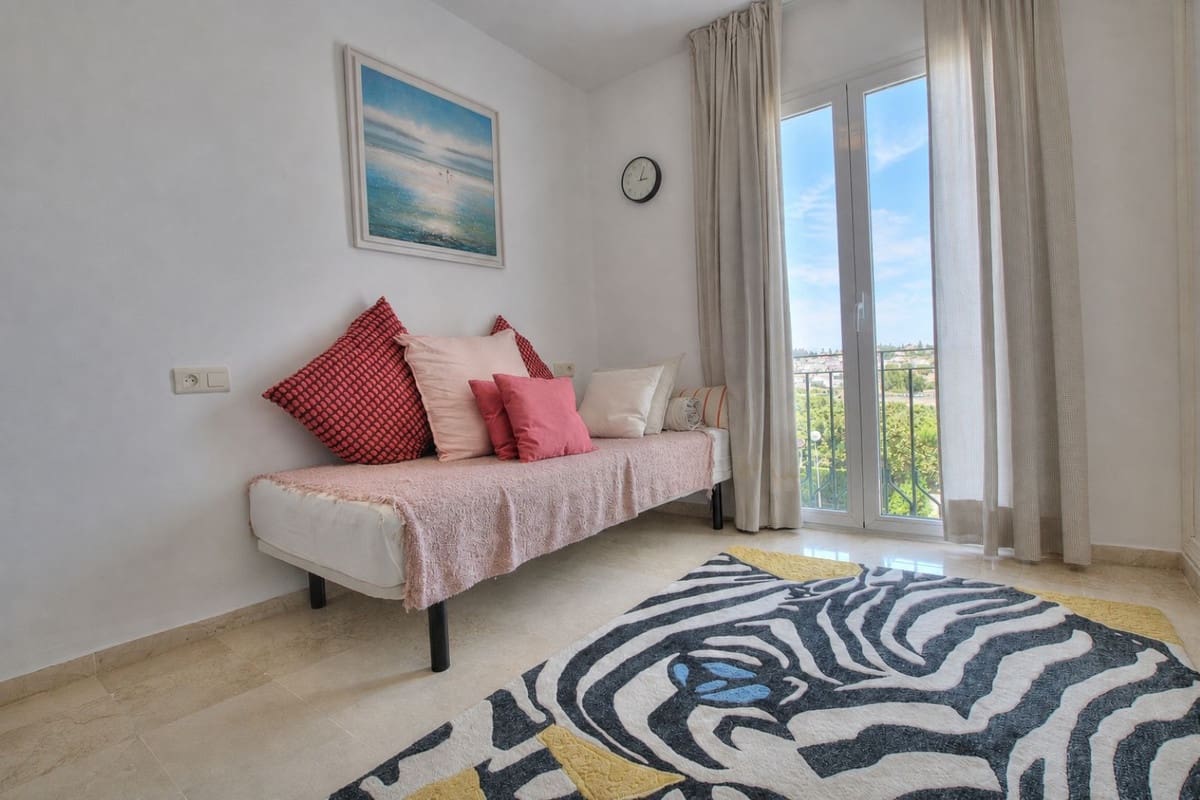 4 bedroom Penthouse for sale in Mijas Golf with pool garage - € 549,950 (Ref: 9789794)