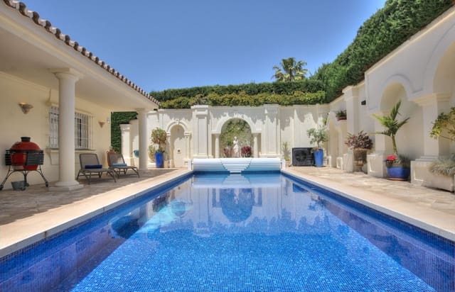 5 soveværelse Villa til salg i Torrenueva, Mijas med swimmingpool garage - € 1.350.000 (Ref: 9795638)