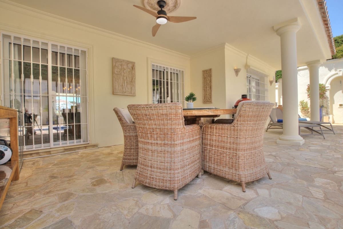 5 soveværelse Villa til salg i Torrenueva med swimmingpool garage - € 1.350.000 (Ref: 9795638)